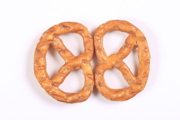 Zwei Salzbrezeln