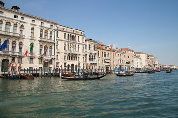 Fototapeta premium Gondoles sur le grand canal