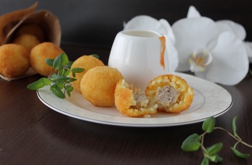Arancini with meat filling