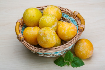 Yellow plums