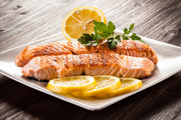 Grilled salmon and vegetables