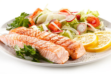 Grilled salmon and vegetables