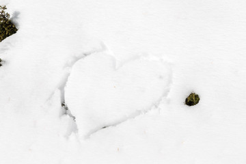 heart drawn in the snow