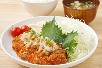 とんかつ定食