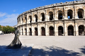 nimes