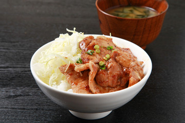 生姜焼き丼