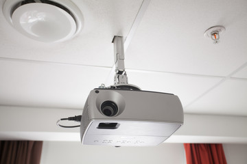 projector on the ceiling - 81430474