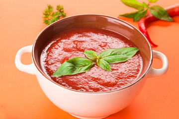 Bowl of tomato soup.