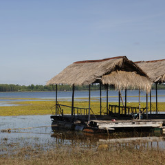 Fischerdorf am Ufer des Mekong