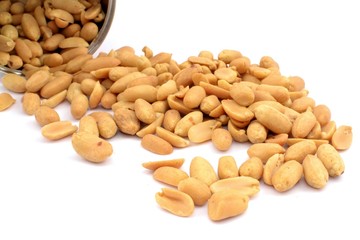 peanuts with salt