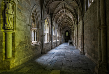 Fototapeta na wymiar Cloister of the Evora Cathedral