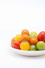 カラフルなミニトマト（お皿右寄せ）