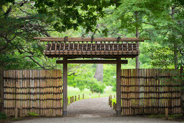 六義園の染井門
