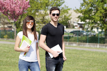 students studying outdoors