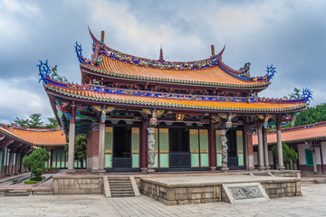 Mengjia Longshan Temple for a mixture of Buddhist and Taoist dei