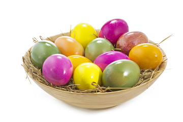 Ostereier in einer Holzschale, große DOF