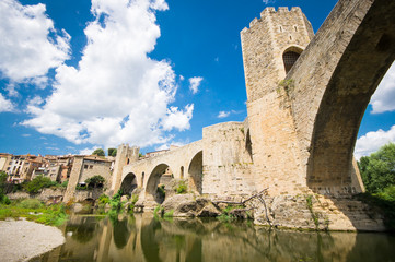 Obraz premium Besalu