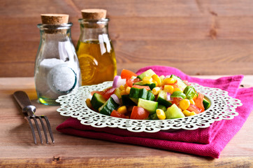 Salad with fresh vegetables