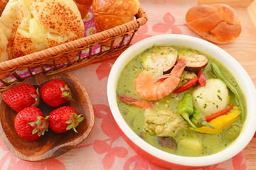 おいしそうなグリーンカレー