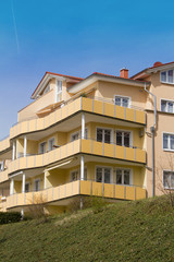 Moderne Wohnhäuser in angesagtem Viertel