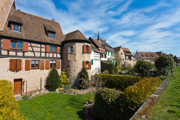 Fototapeta na wymiar Alte Häuser in Bergheim im Elsass