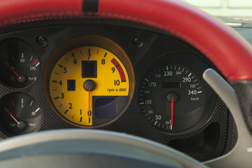volant voiture sportive