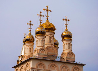 Fototapeta na wymiar Domes and crosses Transfiguration Church in Yar in Ryazan