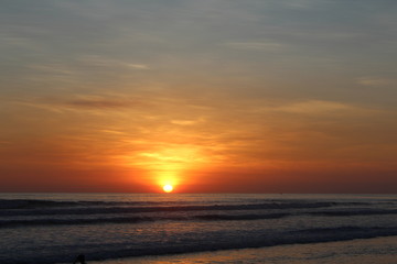Fototapeta na wymiar Sonnenuntergang über dem Meer