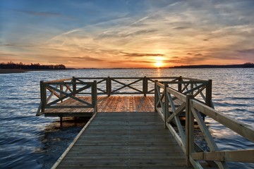 Fototapeta na wymiar Sunset over lake