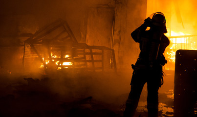 Feuerwehrmann im Einsatz