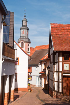 Enge Gasse in der Altstadt von Steinau an der Stra&szlig;e