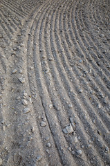 Tractor traces