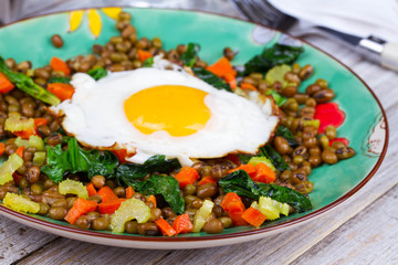 Lentils with Egg, Spinach and Carrot
