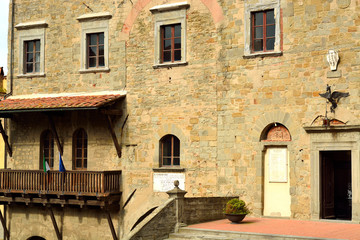 Fototapeta na wymiar Scorcio del palazzo medievale di Cortona