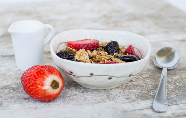 Healthy breakfast with yougurt and fruits