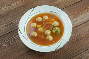 Swabian soup with meatballs