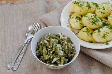 Marinated green beans and boiled potatoes
