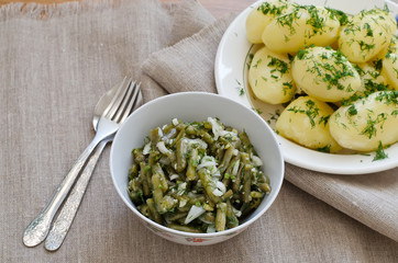 Marinated green beans and boiled potatoes