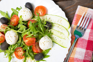 Vegetable salad with mozzarella