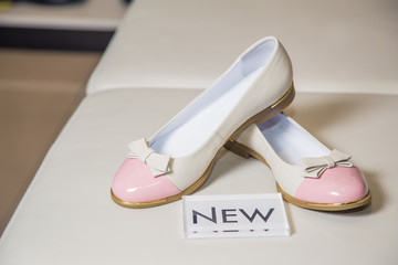 Female ballet flats are on the shelf, the new collection