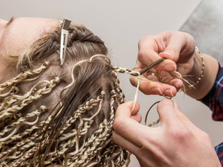 braids of kanekalon weaving