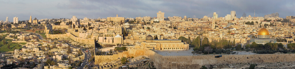 Fototapeta na wymiar Jerusalem - The Panorama from Mount of Olives