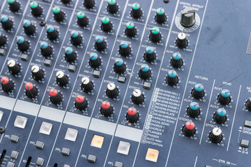 sound mixer console