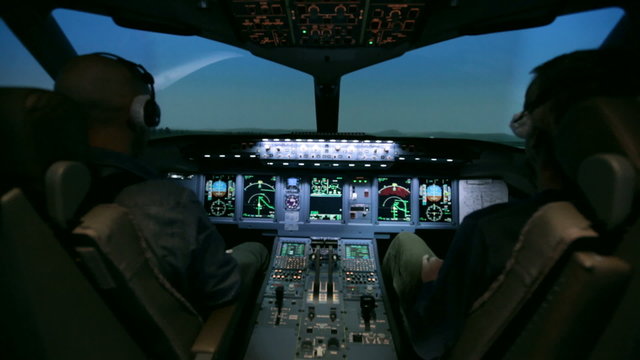 pilots are enrolled in a flight simulator