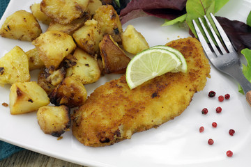 pommes de terre et poisson pané