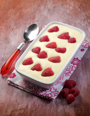 tiramisu with raspberry