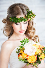 Naklejka premium Beautiful bride wearing a wreath