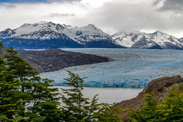 Naklejka na ściany i meble Glacier grey a Torres del Paine