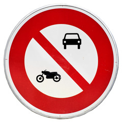 Panneau "interdit aux véhicules à moteur"