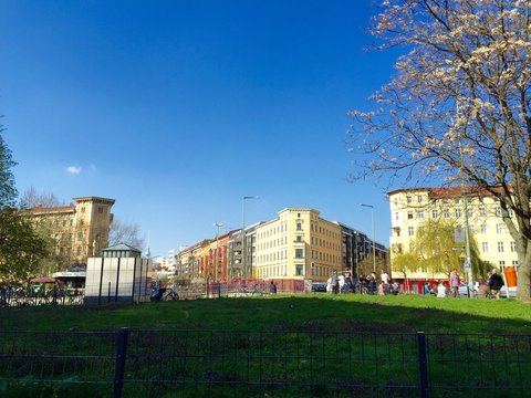 sonnenschein am Paul-Linke-Ufer